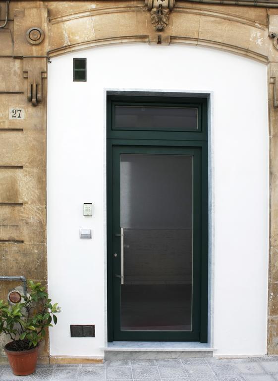 דירות אוסטוני Micca House חדר תמונה